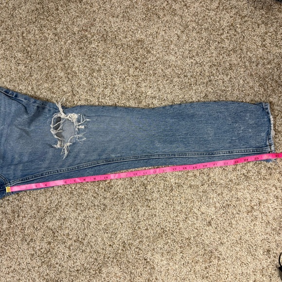 Abercrombie & Fitch Distressed High RIse Mom Jeans - Picture 11 of 12